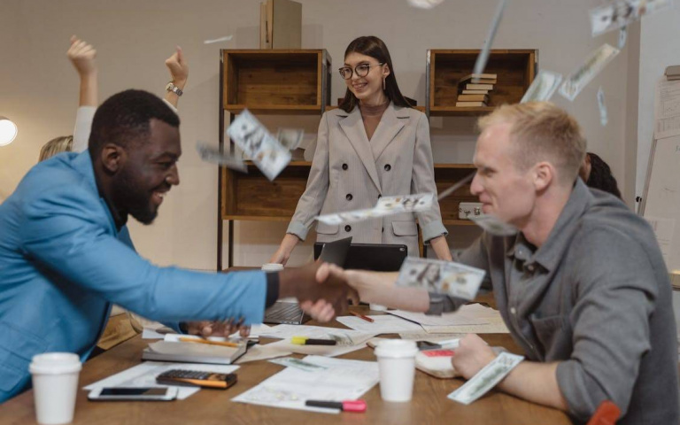 好运製造机！狮子逢12年大运、巨蟹桃花挡不住　这3星座2026惊喜超多