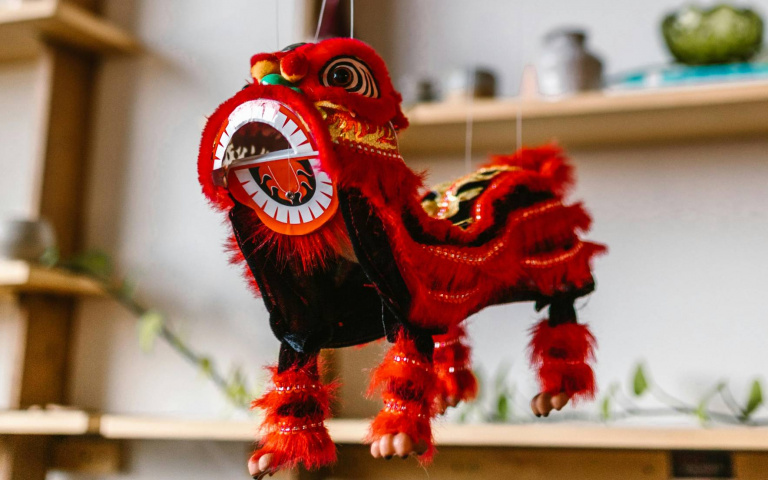 2026马年运势！汤镇玮点名这几个生肖，财运、爱情、健康全解析