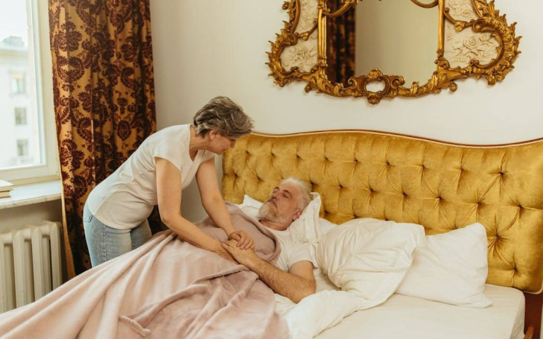 温情变黄金！巨蟹把服务做成家、处女精準医疗封神　5星座照顾人也能发财