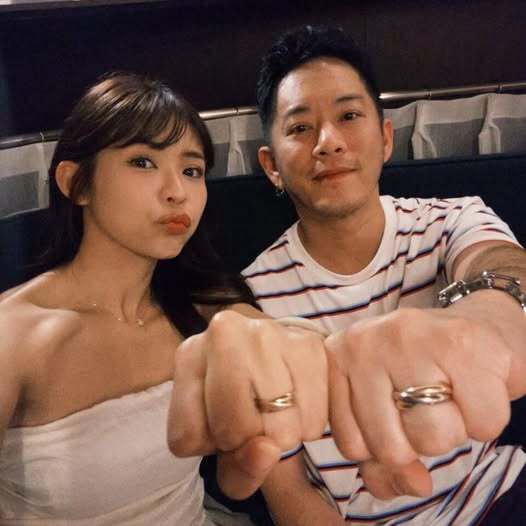 星星大声说:媒体人评黄大炜的音乐:年轻听爱情如今听人生