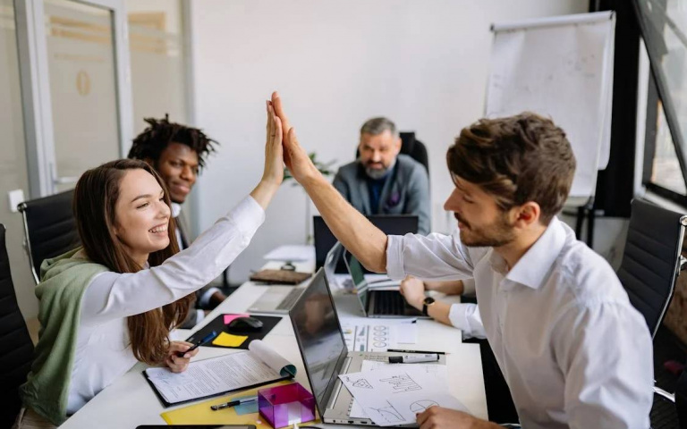 贵人就是印钞机!「4星座」马年人气爆棚 低潮也能逆袭翻身